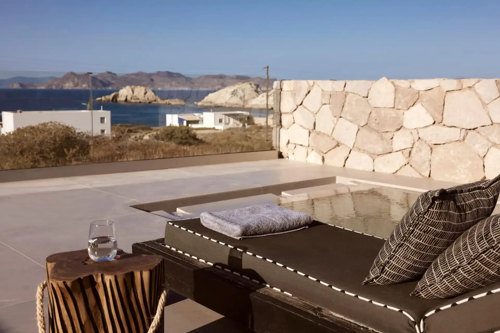 Serenity Suite Milos