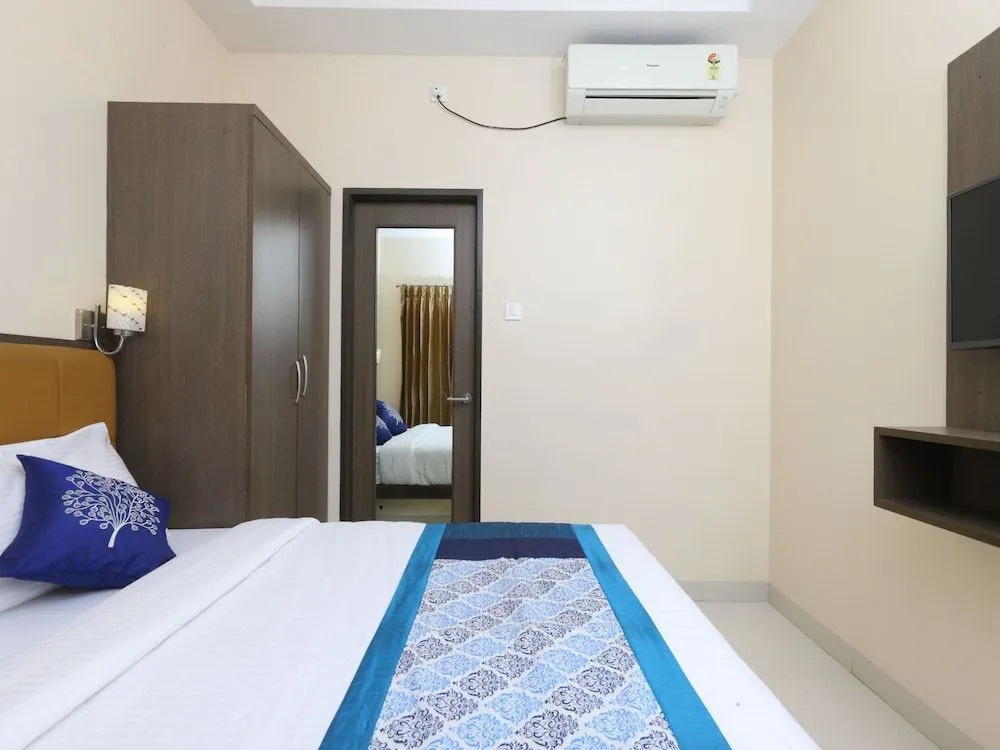 OYO 14934 Kalyani Grand