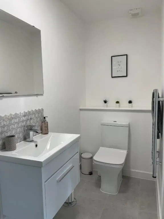 Central, Cosy & Modern Apartment