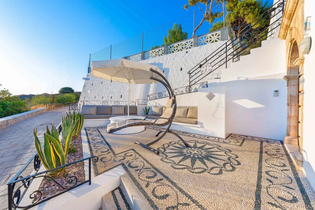 Lindos Shore Superior Studio