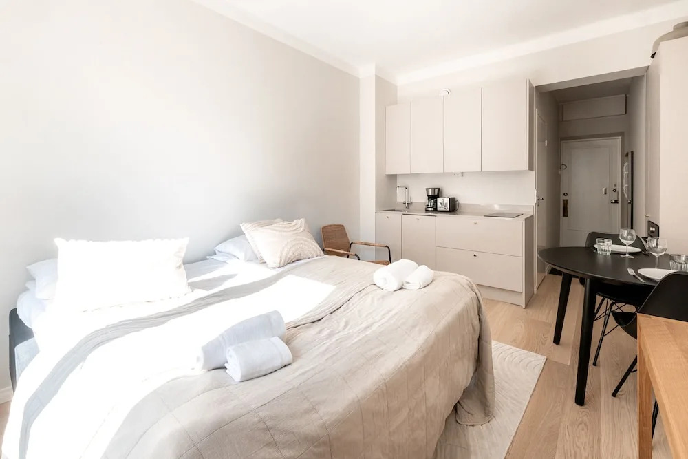 2ndhomes Modern Studio close to the Sea