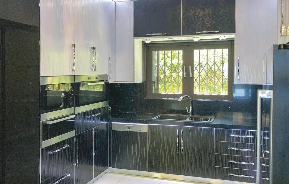 Nice Home in Petalou, Korinthias With Wifi and 4 Bedrooms