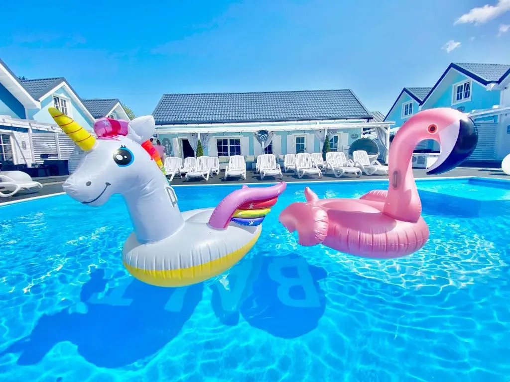 Domki BALTIC FAMILY basen kidsclub rowery