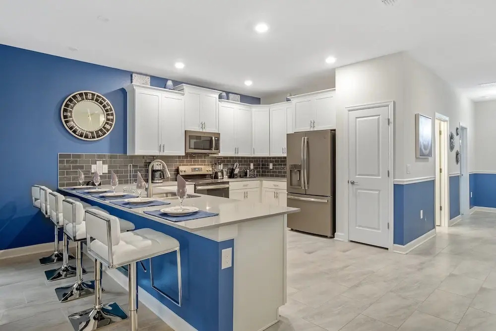 Luxe Champion's Gate Home w/ Pool, Spa, Gameroom