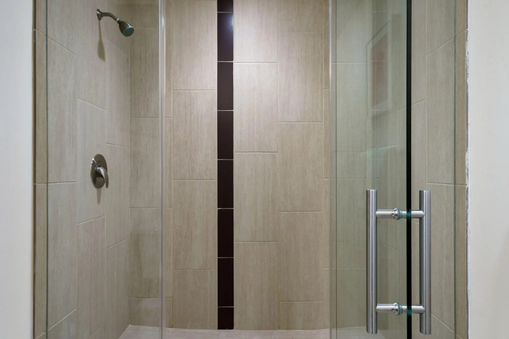 Mid Main Lofts #6424 | Cool designer 1BR loft | Midtown