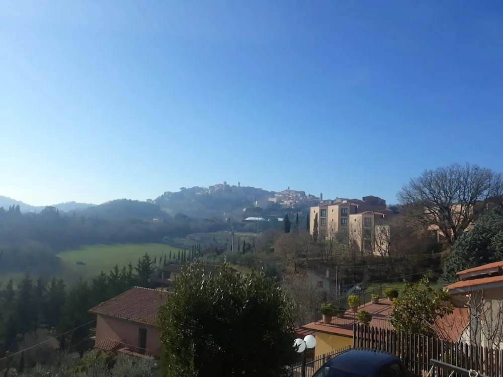 Apartment With 2 Bedrooms in Montepulciano, With Wonderful Mountain View and Balcony