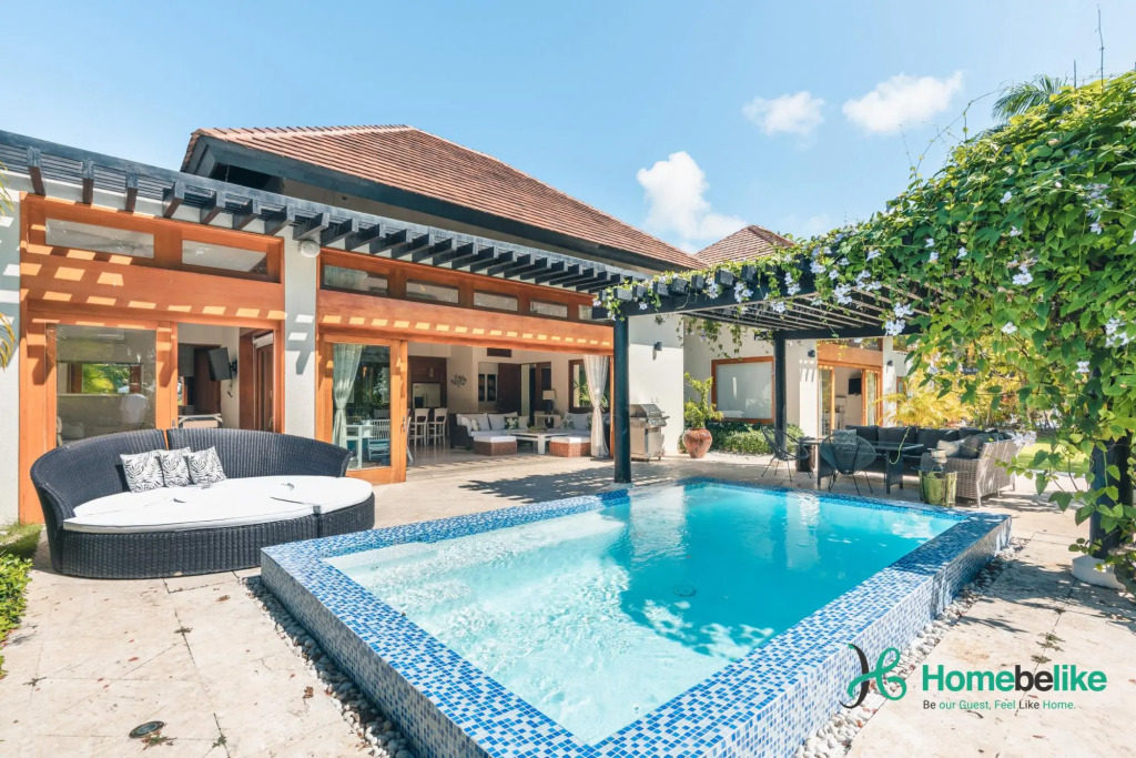 Private Pool Tropical Villa at Green Village B87