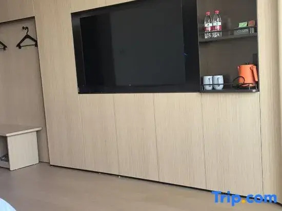 Huiyue High-Rise Hotel (Wuhan Hongshan District Guanggu Plaza)