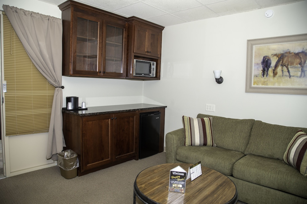 The Stables Inn & Suites