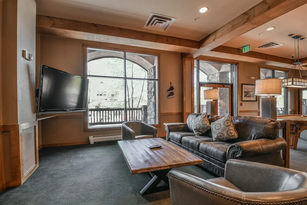 Buffalo Lodge 8421 by SummitCove Vacation Lodging