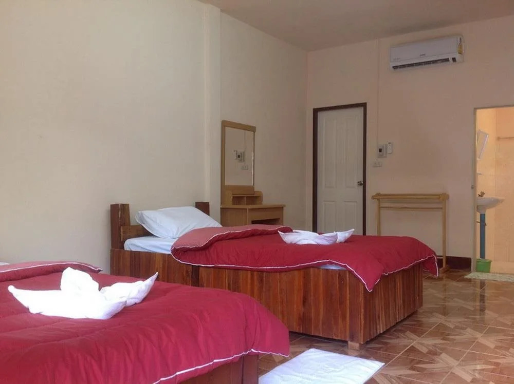 Bann Thong Pan Chang Hotel