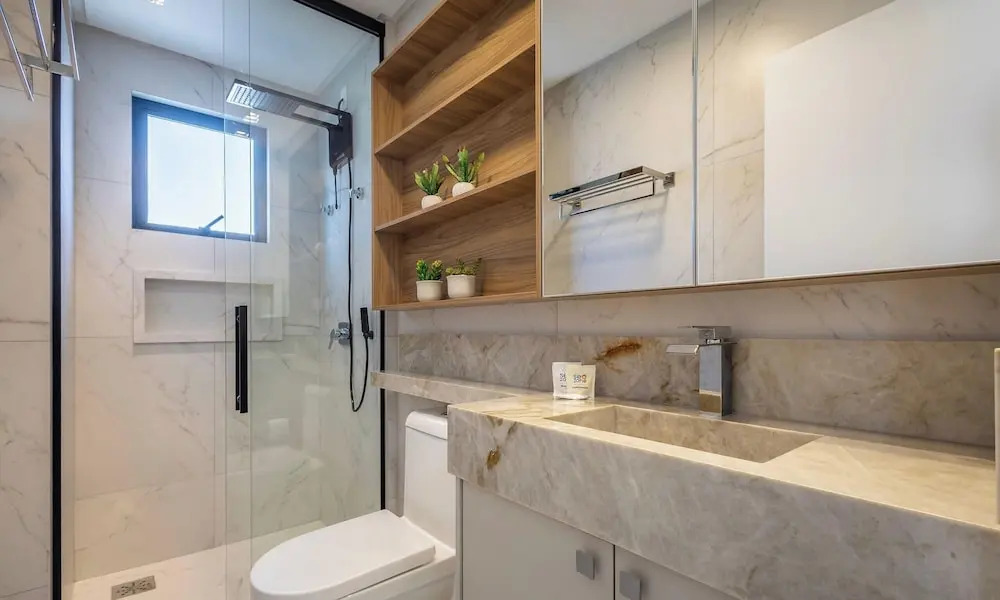 Apt w/ Gourmet Balcony 700m From the Beach Bon1101