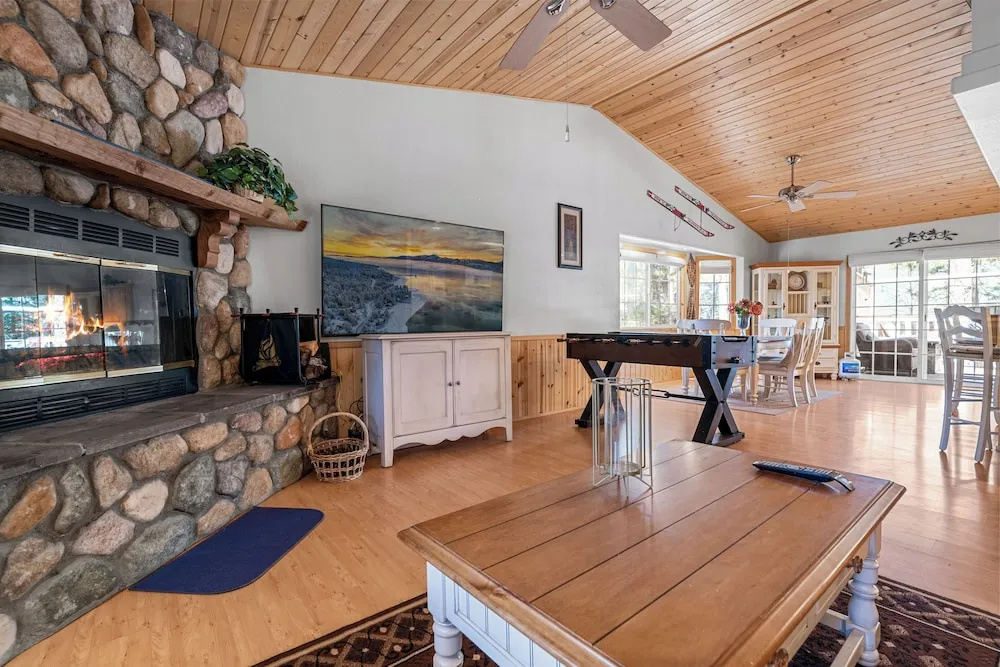 Cozy Fox Cabin