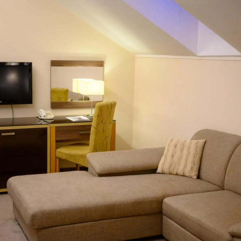 Hotel Tami Residence