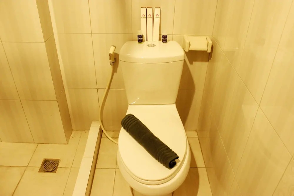 Homey 2BR Apartment at Galeri Ciumbuleuit 2 By Travelio