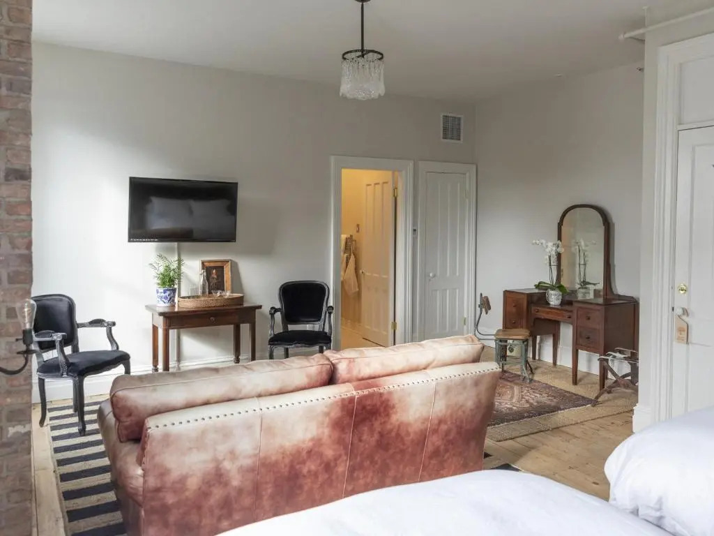 Stewart House Hotel