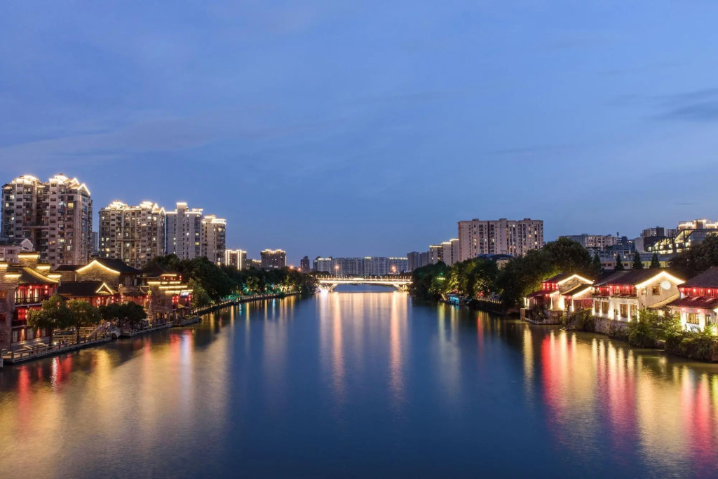Shigua Hotel Apartment (Gongyuqiao East Subway Station Branch)