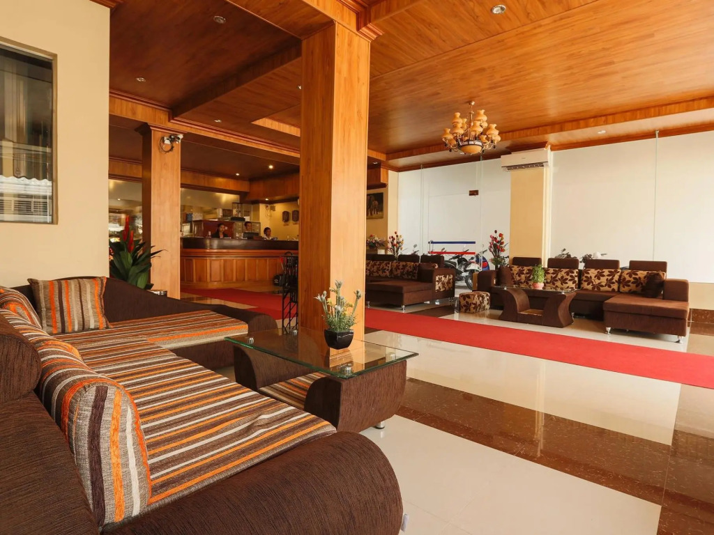 Queenwood Hotel