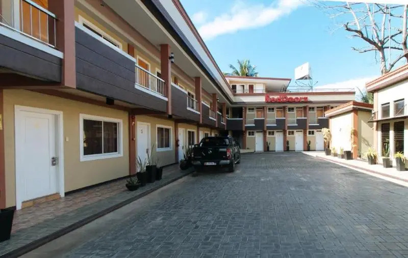 RedDoorz Plus near Lapasan Plaza Cagayan de Oro