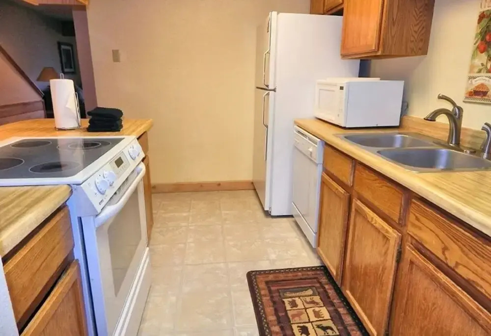 Rockridge 2BR Townhouses