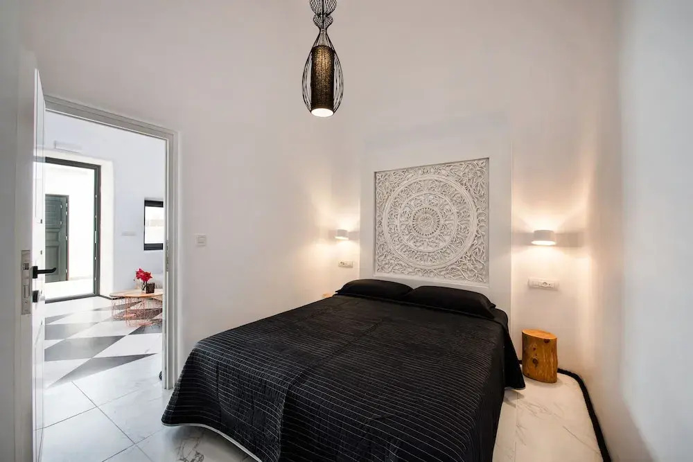 Fira 2-Bed Villa Sleeps 4 Hot Tub & Pet Friendly