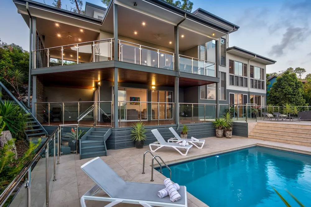 The Vue on Hamilton Island Deluxe Ocean View 4 Bedroom Refurbished Hou