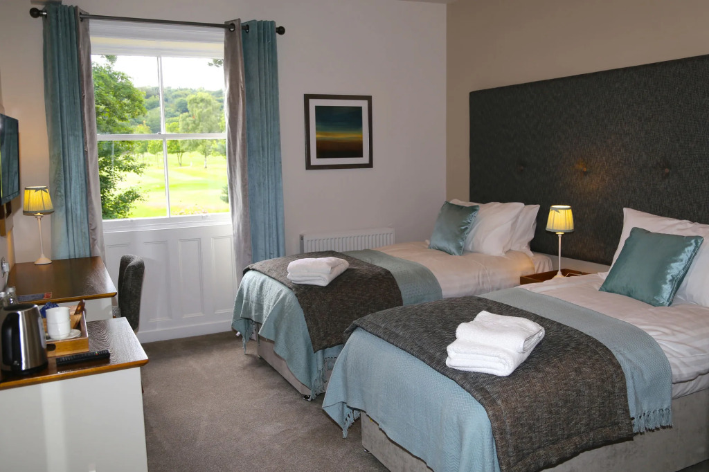 Woodsome Hall Golf Club Cottage on the Course