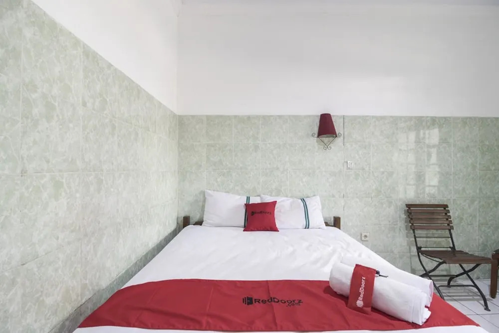 Hotel Sala by RedDoorz