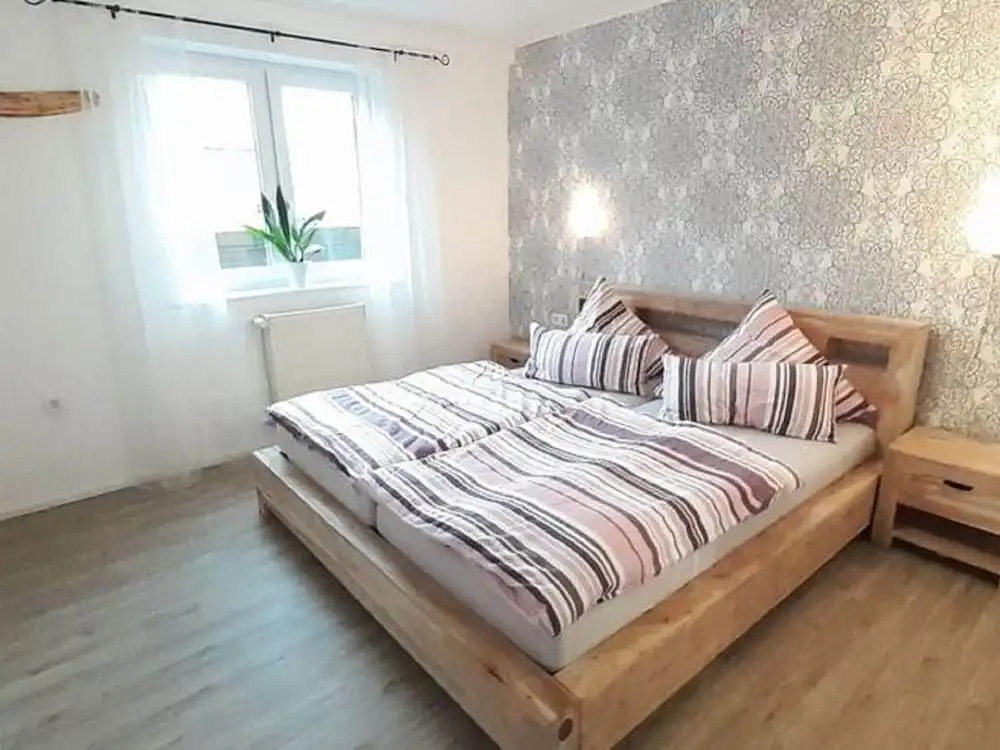 Serene Apartment near Lake in Halenfeld