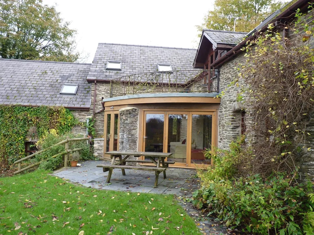 Ceridwen Centre