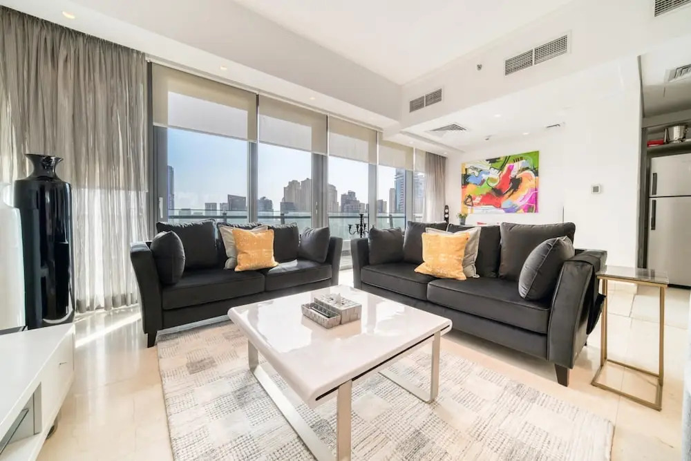 Big Bright Luxury Marina View Apt Near Beach