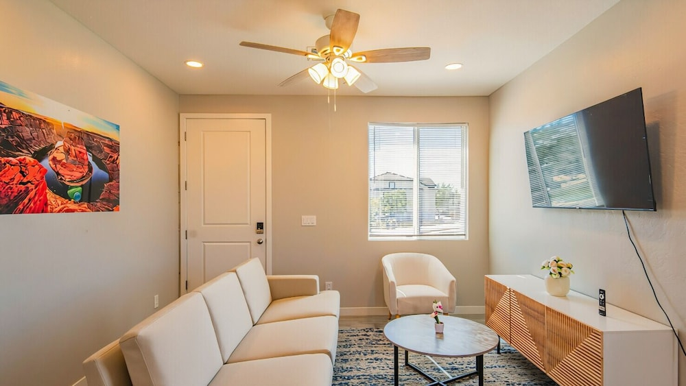 Luxury Stay 20mins to State Farm Stadium