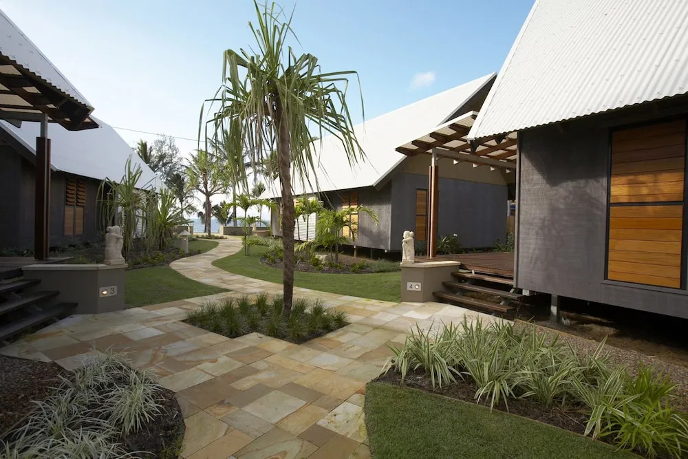 Pure Magnetic Villa 5