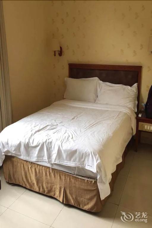 Yafeng Hotel Overseas Chinese Town Branch