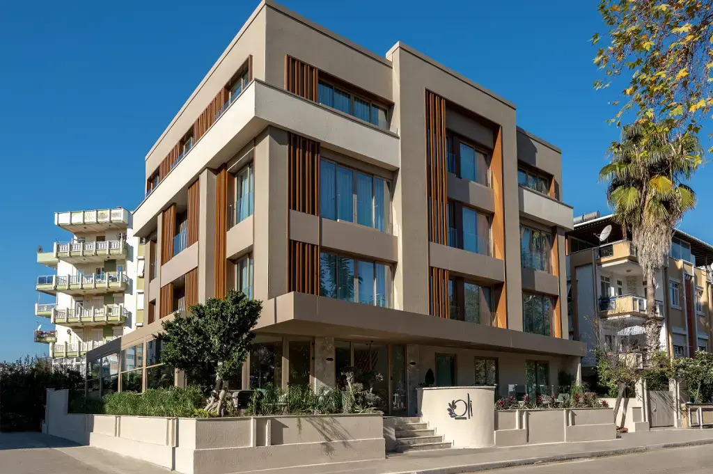 Oli Hotel and Suites