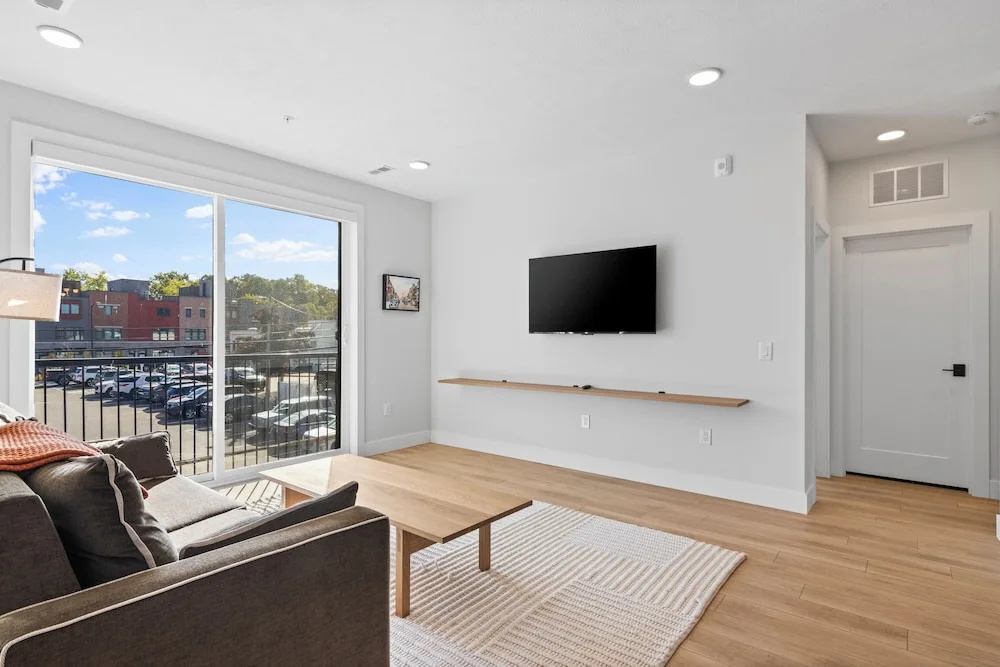 The Loop Downtown By Kasa