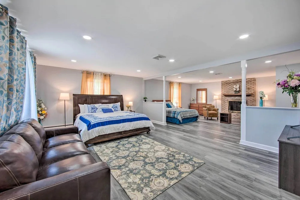 1 Mi to Hersheypark: Family Home w/ Game Room!
