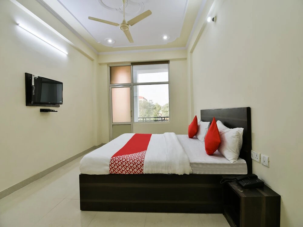 OYO 35433 Hotel Sethi Palace