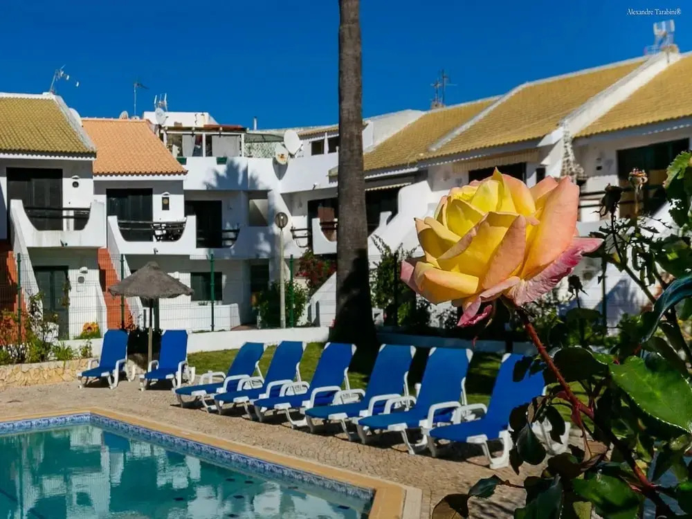 B12 - Pool And Sun Apartment