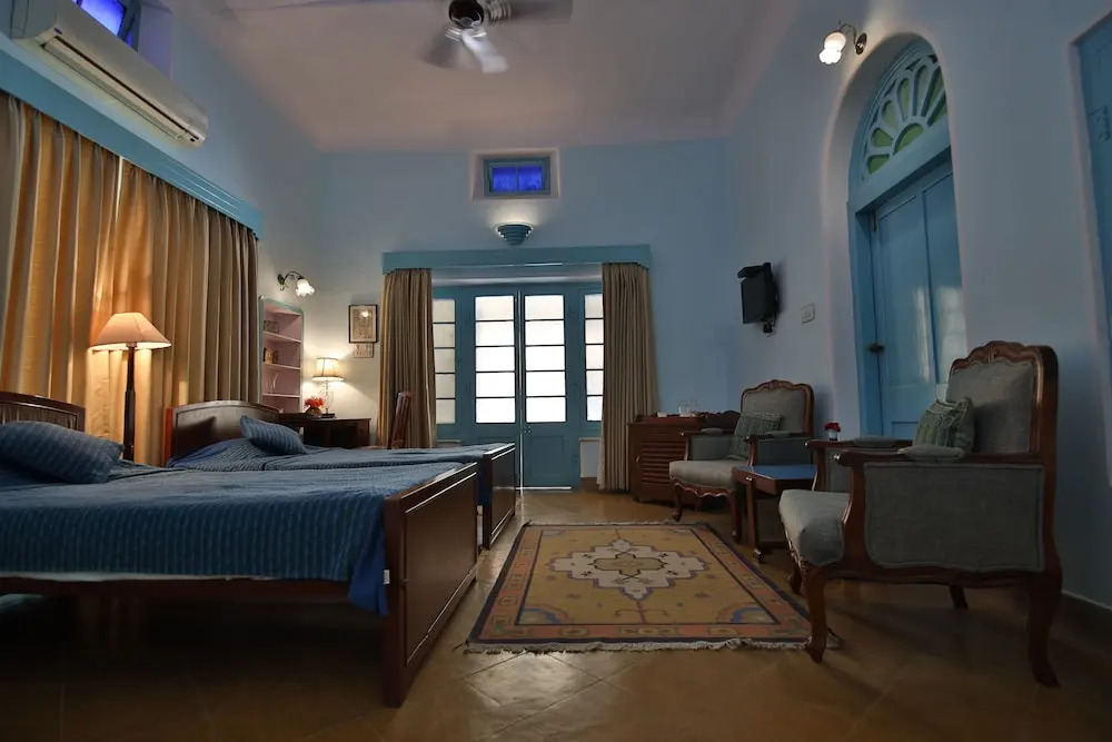 Roop Niwas Kothi, Near Mandawa