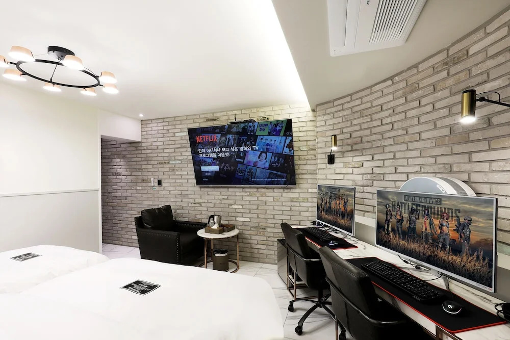 Hotel In Modern