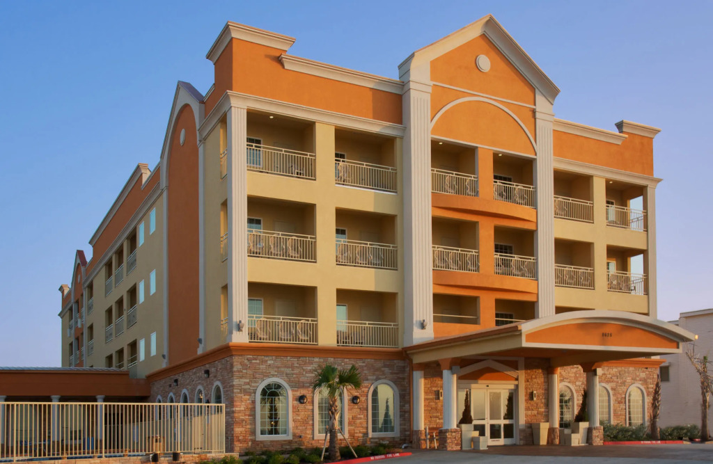 Holiday Inn Express & Suites Galveston West-Seawall by IHG