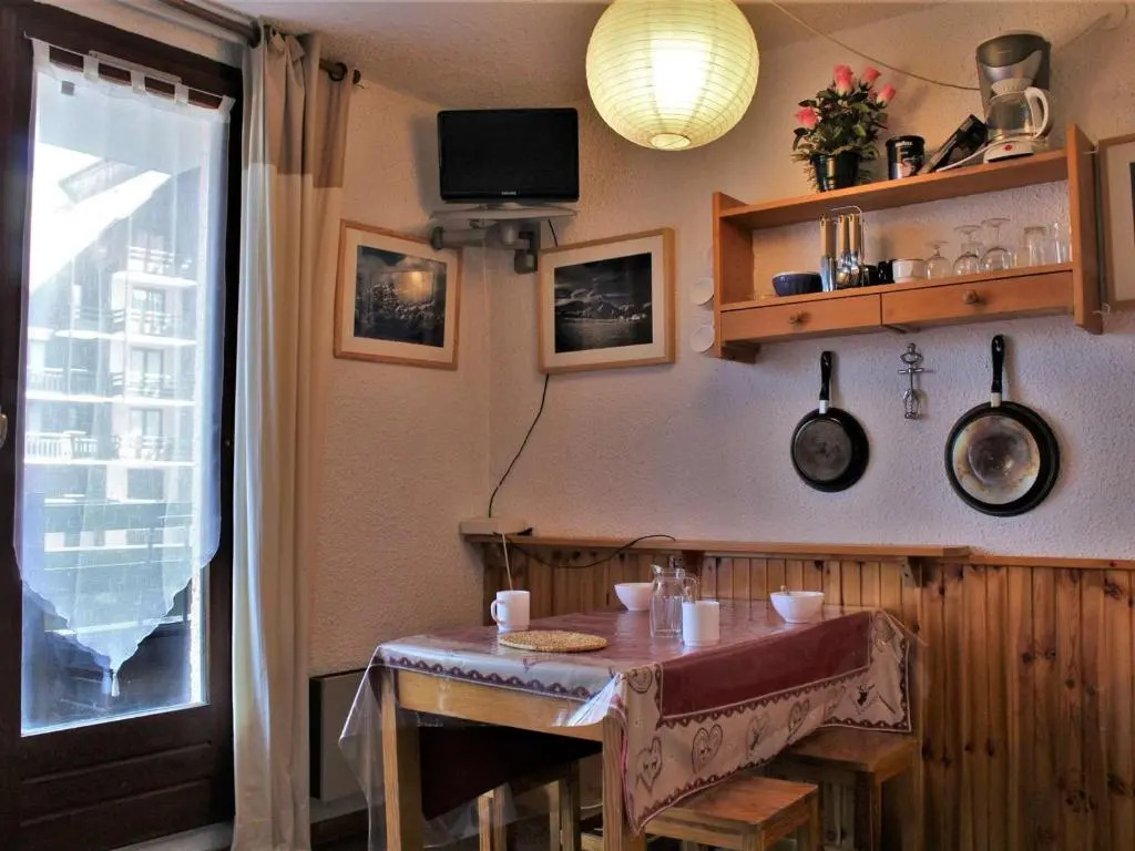 Appartement Risoul, 1 pièce, 4 personnes - FR-1-330-169