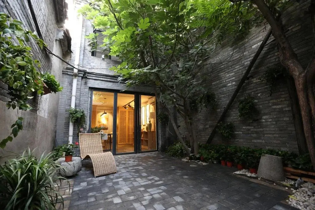 Dong Tian private courtyard