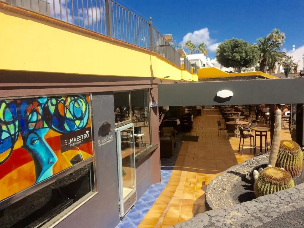 Grand House "Cucharas Beach"