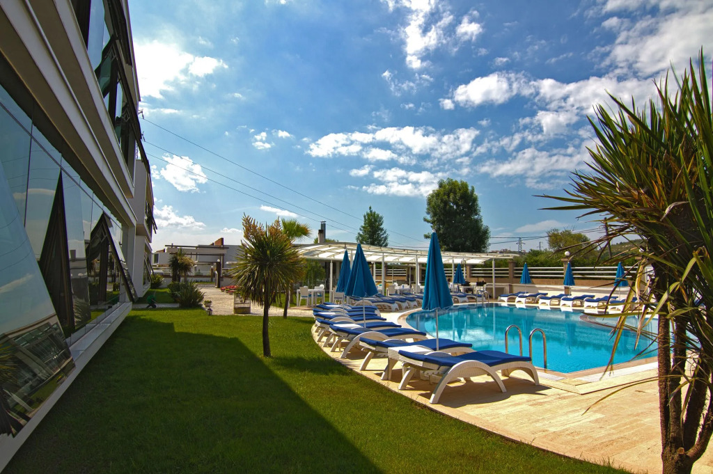 Violet Park Hotel