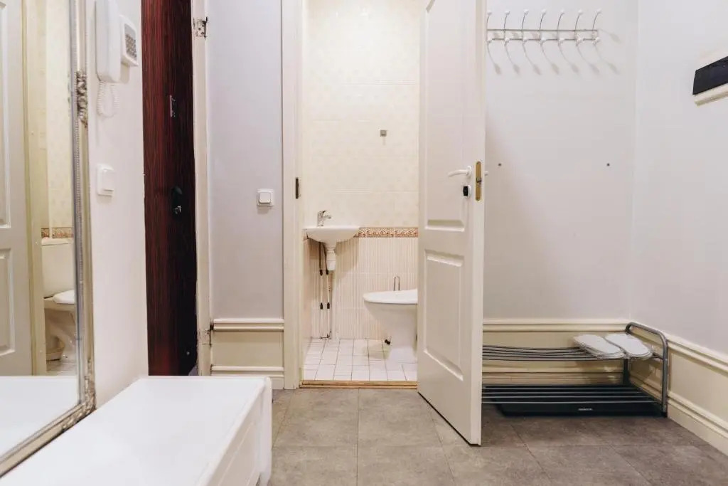 2BDRM City Center Apartment with Sauna and Free Parking