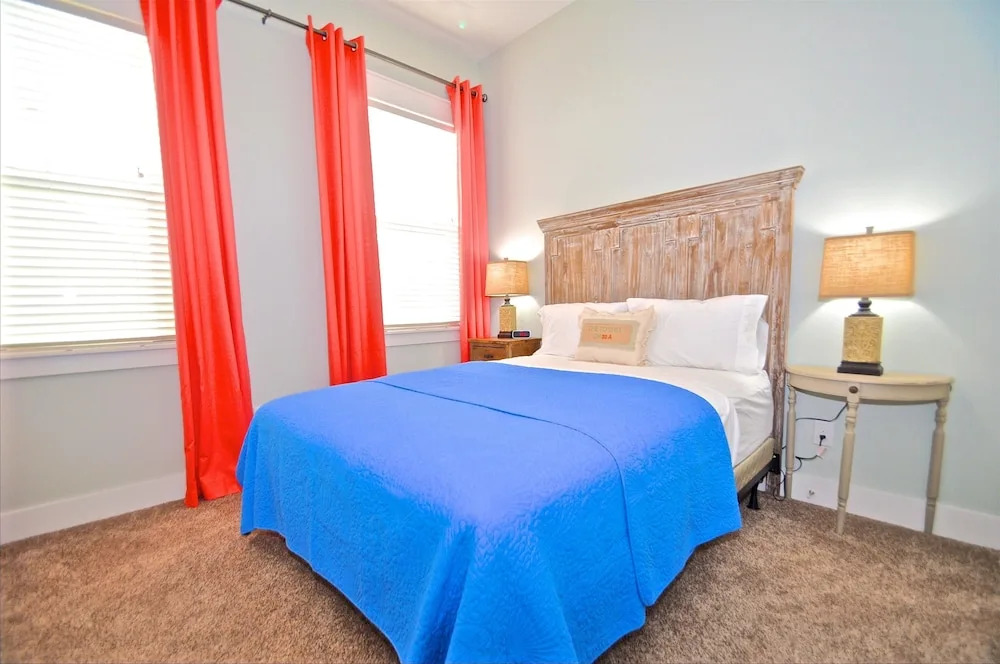 Time to Chill 3 Bedroom Condo By Coastal Dreamin