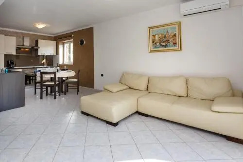 Adria Holiday Home