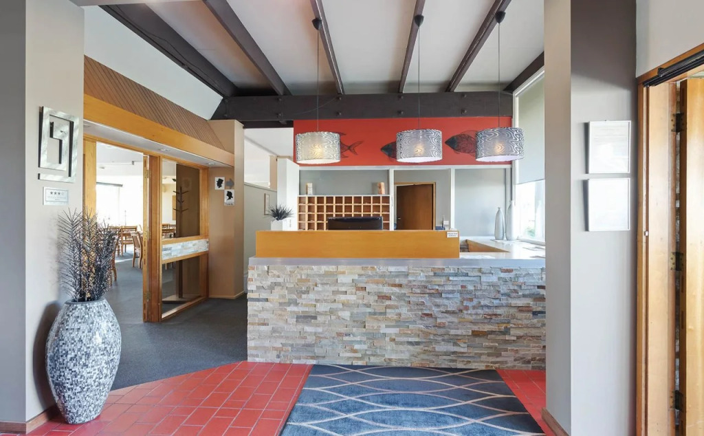 The Black Dolphin Motel